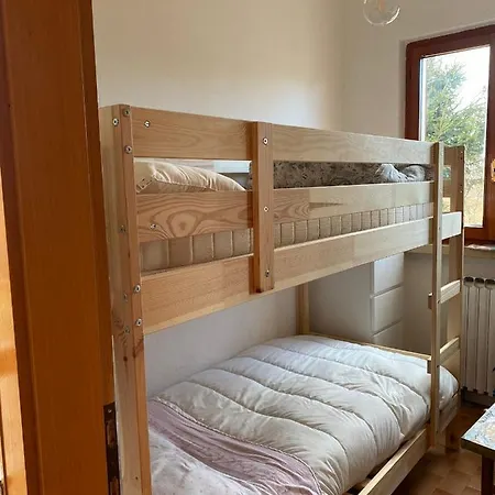 Casa Vacanze A Prada 布雷佐内加尔达